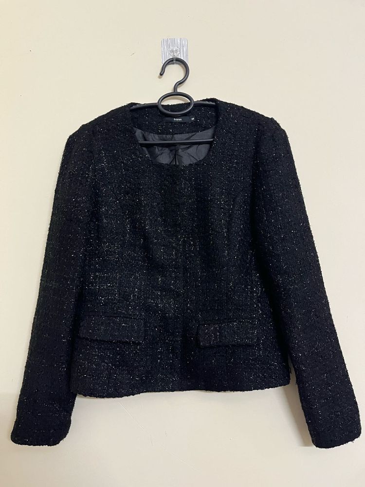 Chic Textured Black Blazer
