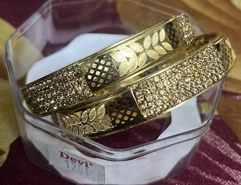 Golden Bangles (Set of 2)