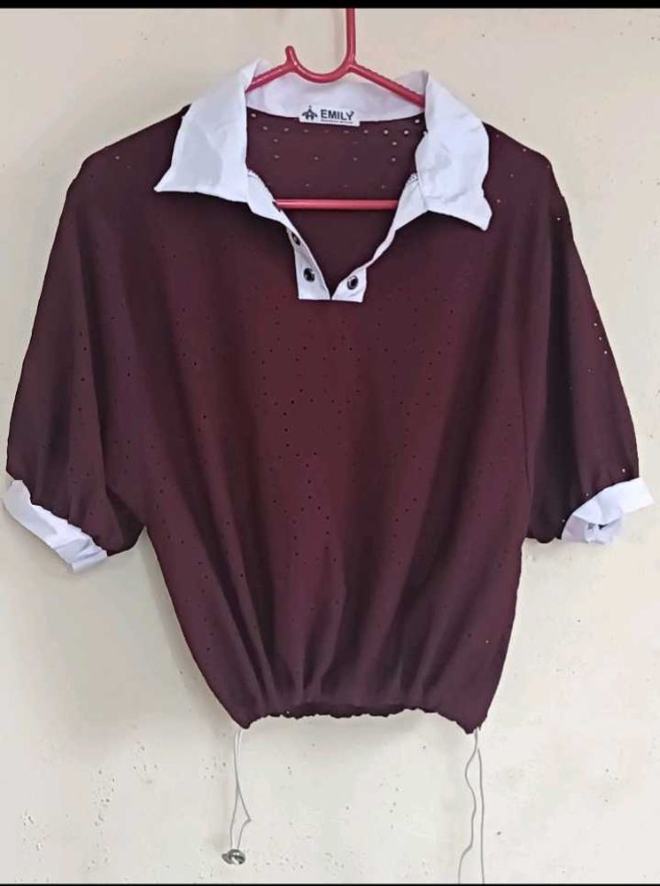 Chic Maroon Collared Top