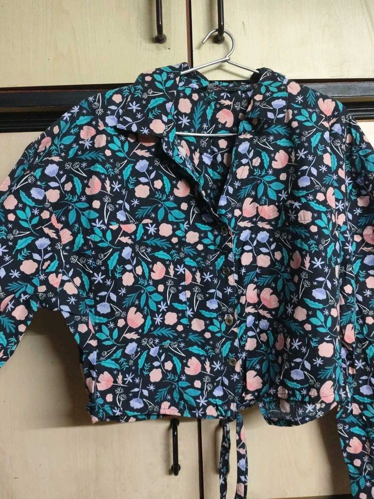 Floral Print Cropped Button-Up Shirt