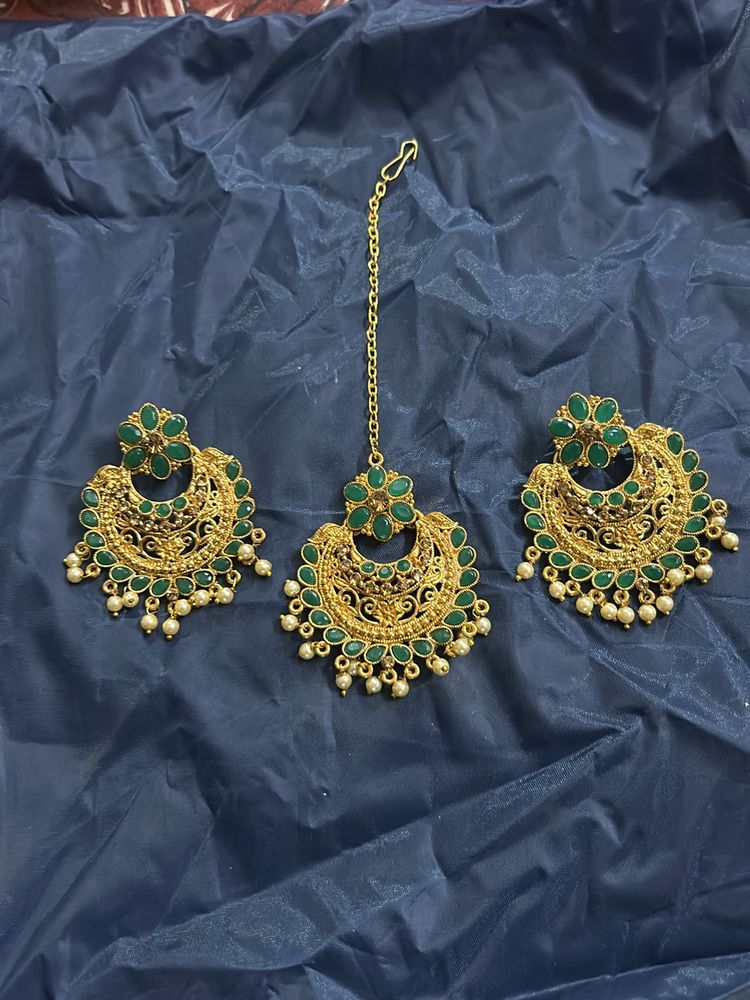 Green  Earrings With Mang Tikka