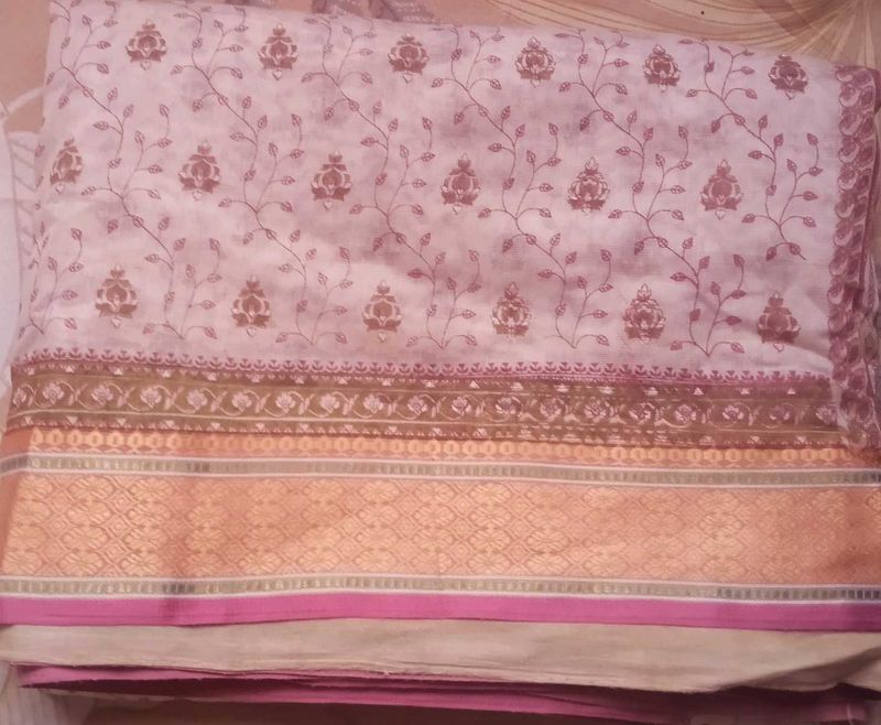 Elegant Floral Print Saree