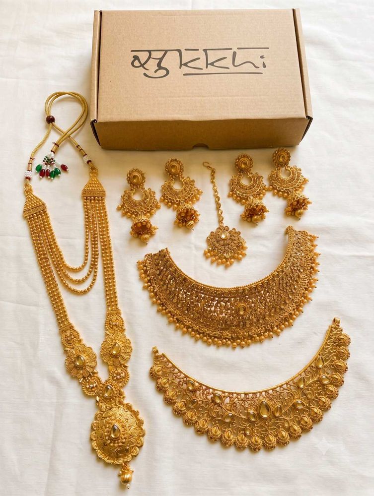 Sukkhi Gold-Plated Bridal Jewellery Combo Set (Bra