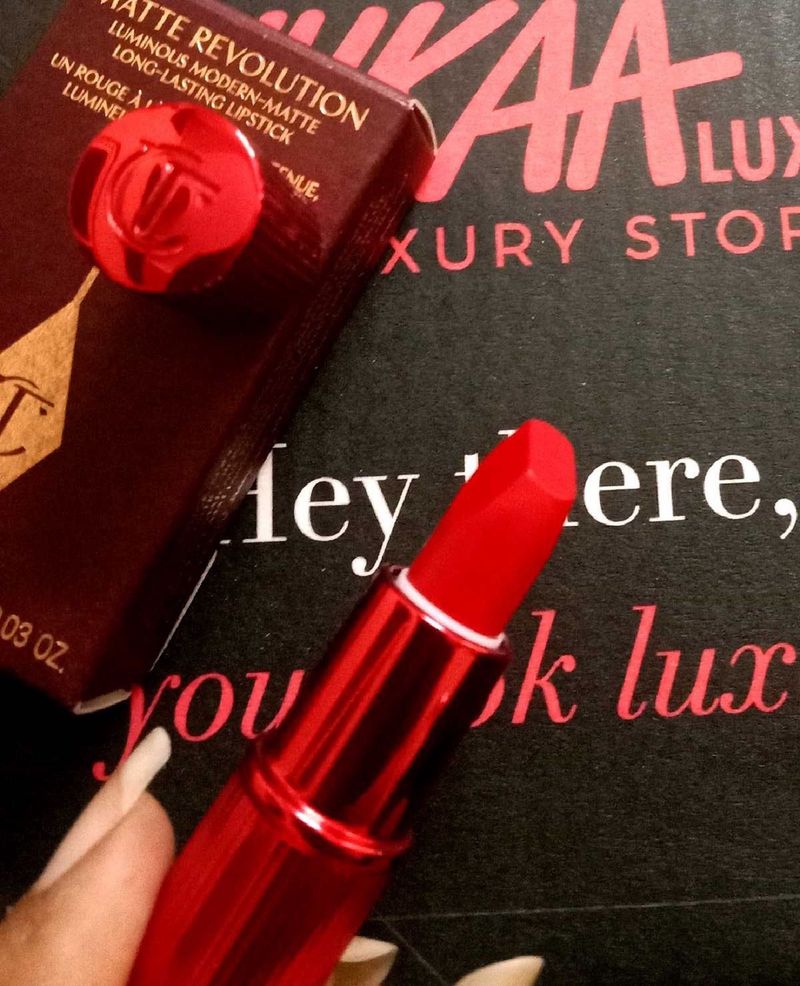 Charlotte Tilbury Hollywood vixen