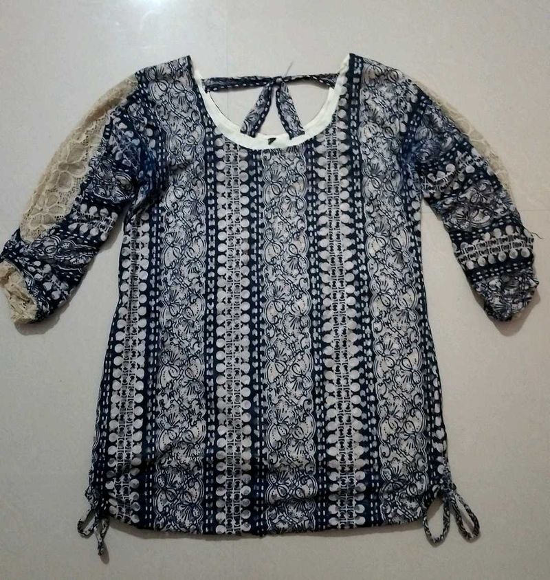 Patterned 3/4 Sleeve Blouse