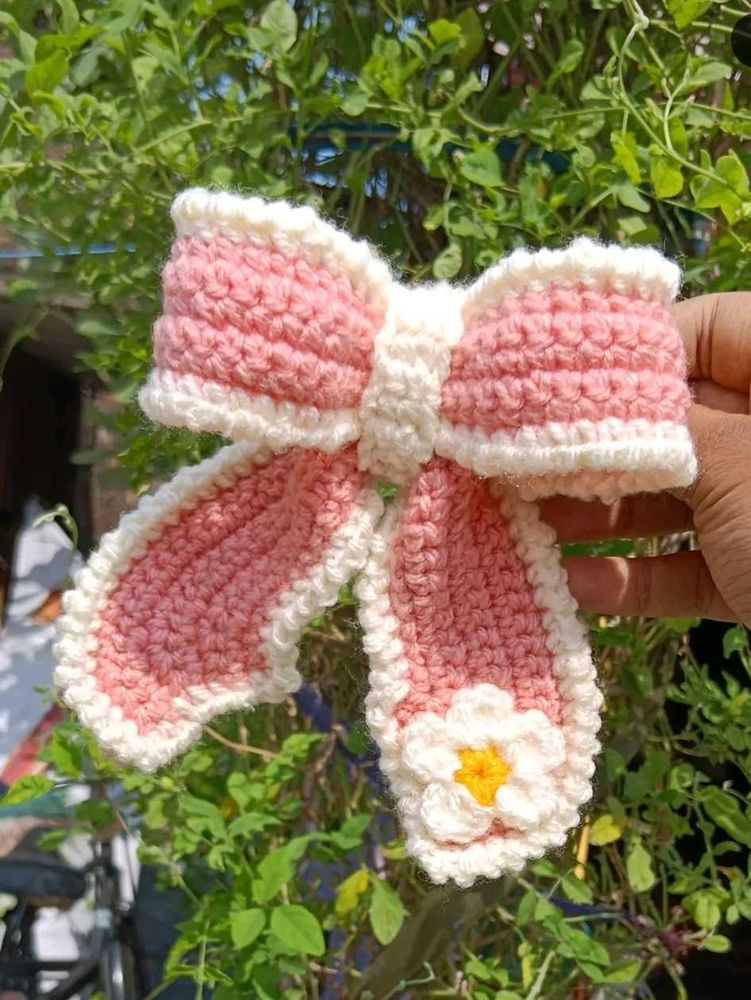 Crochet Bow Hair Clip