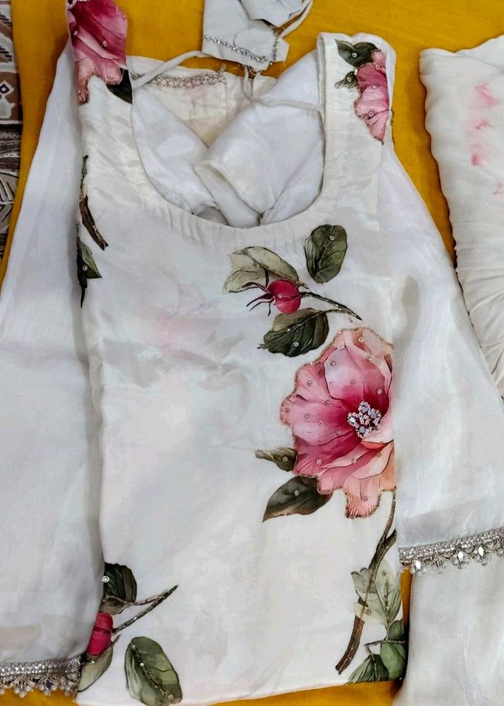 Elegant Floral Print Kurta Set
