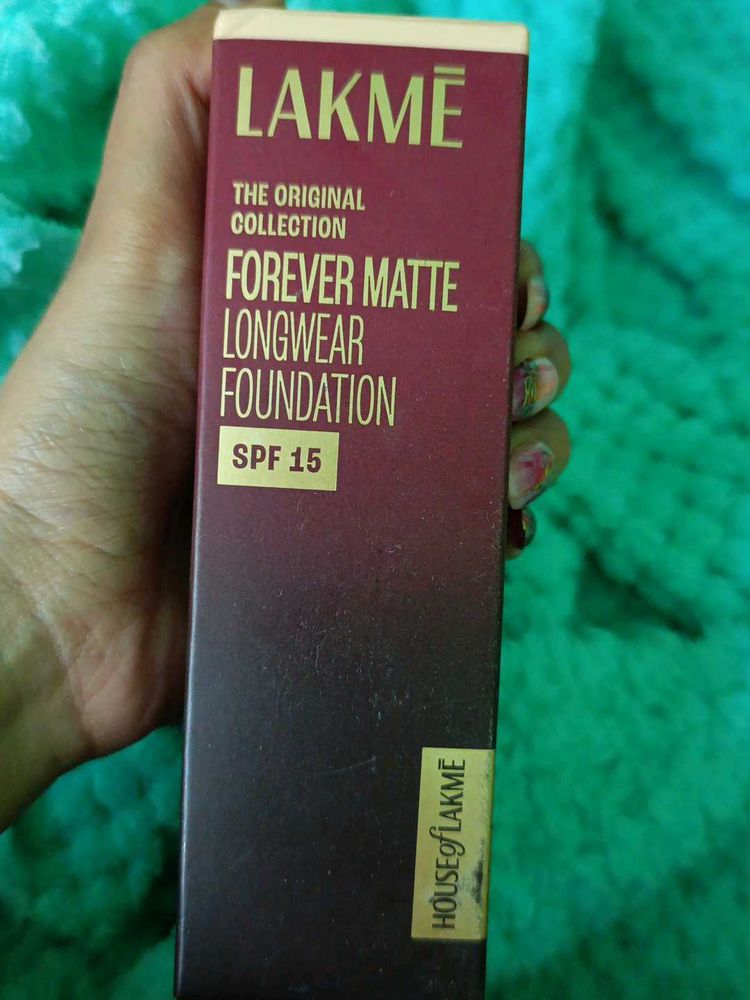 Lakme Forever Matte Foundation