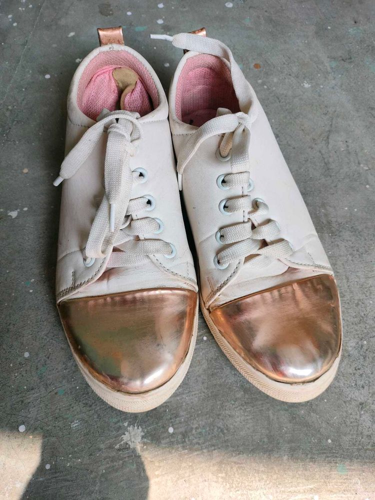 Stylish White &amp; Rose Gold Accent Sneakers