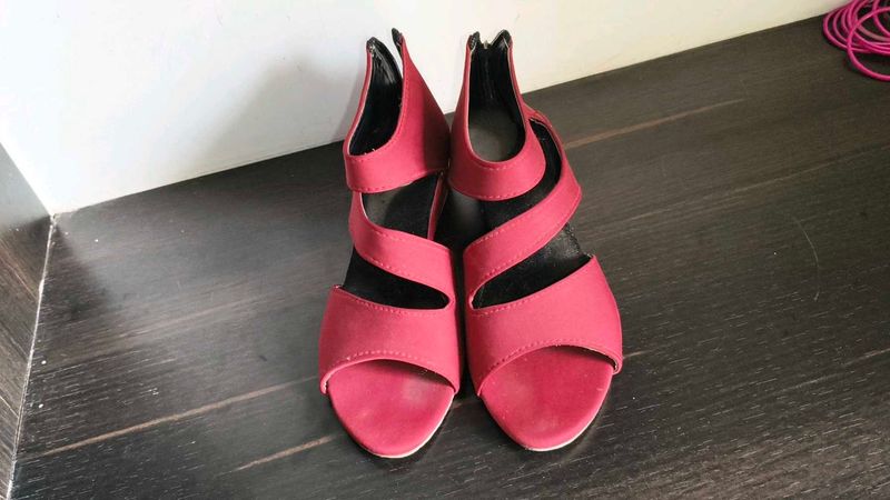 maroon wedges heels