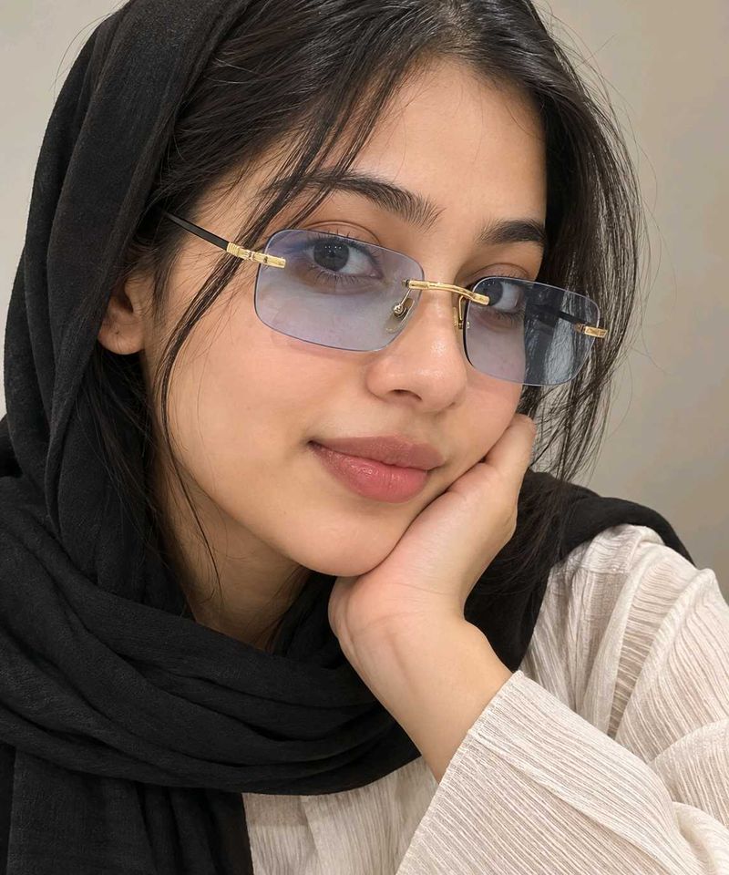 Stylish Blue Tint Rimless Sunglasses