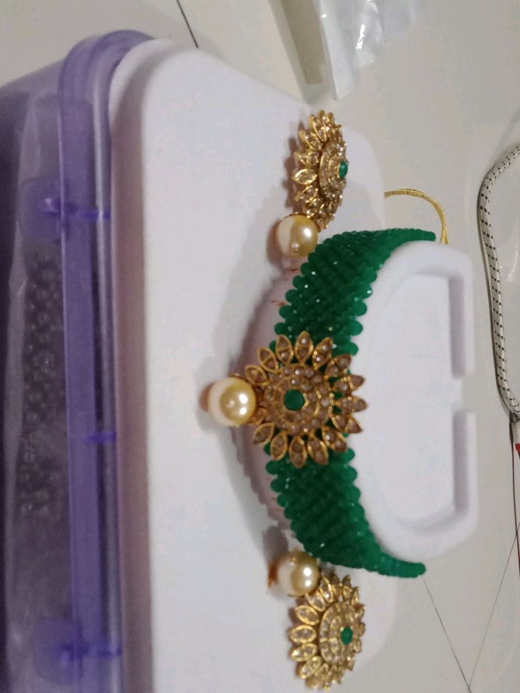 Elegant Green Beaded Choker Necklace Set