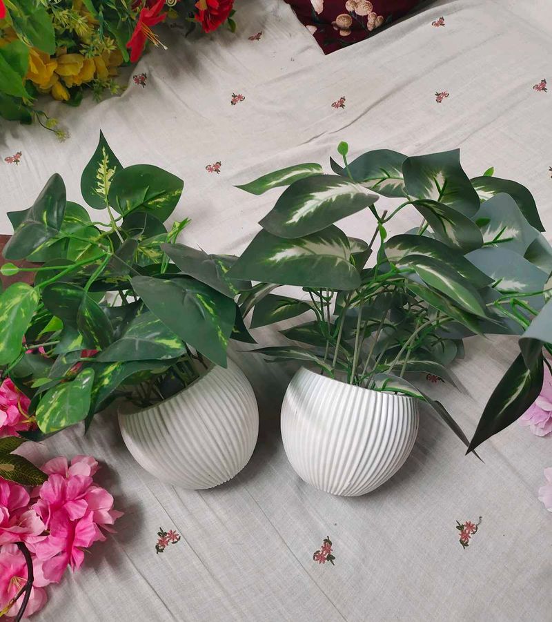 Set of 2 Artificial Potted Plants
