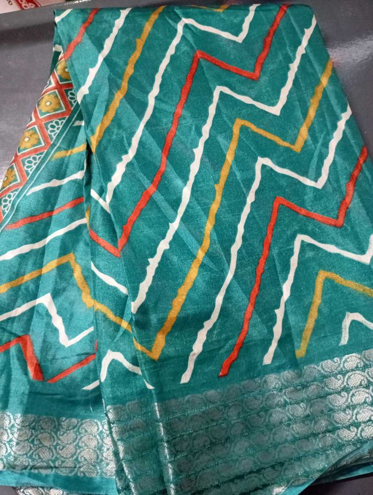 used Teal Saree with Zigzag Print daree