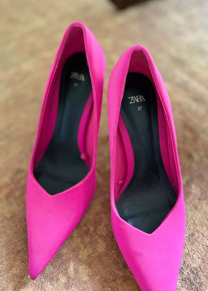 Hot Pink Pointed Toe Heels