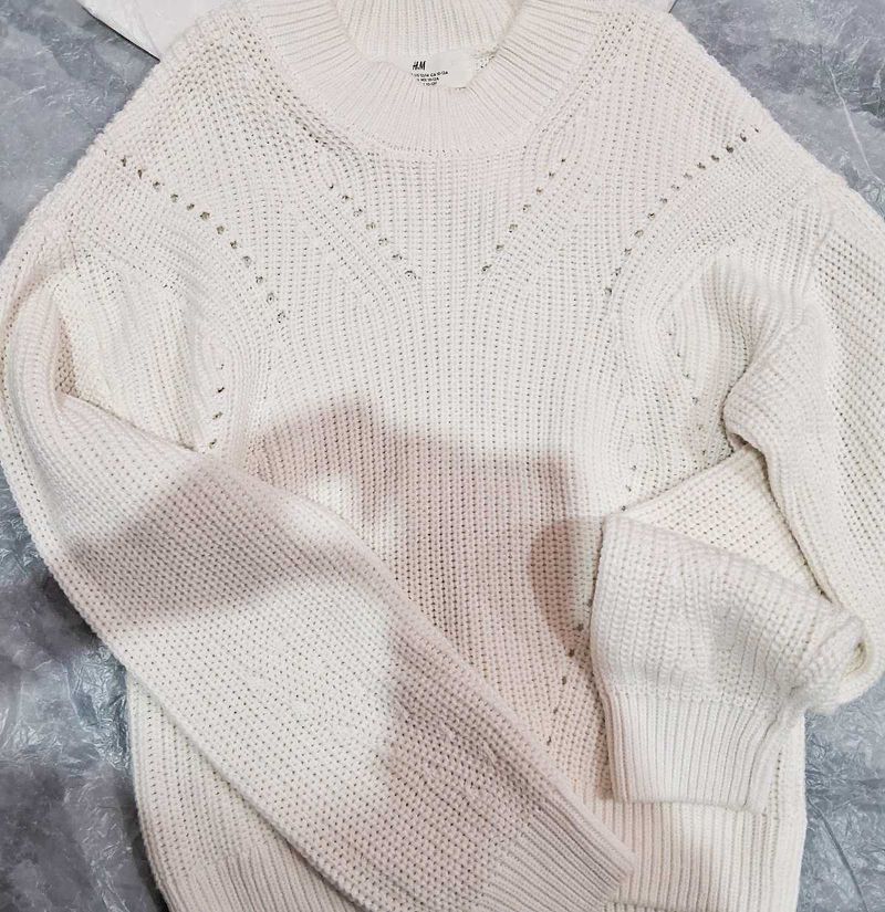 H&amp;M White Pullover Sweater