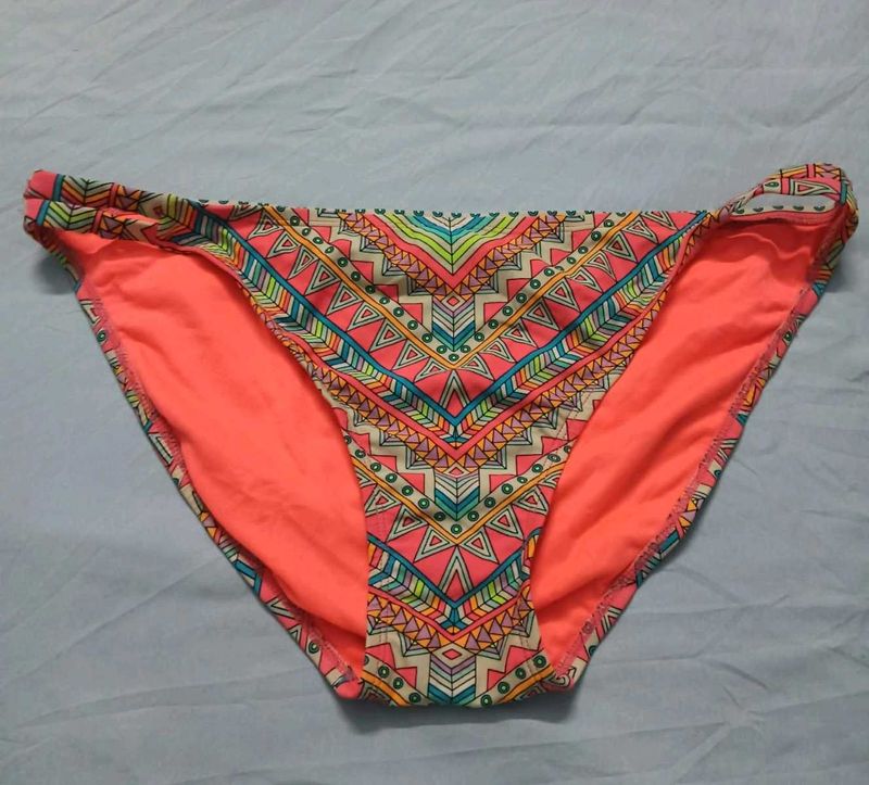 ⚛️ Vibrant Geometric Print Bikini Bottoms