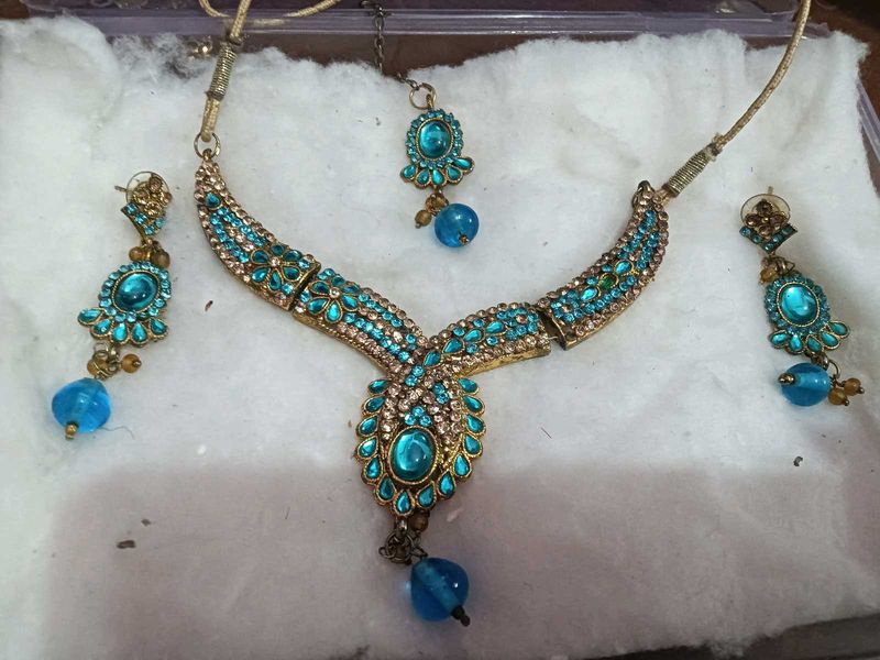 Elegant Turquoise Jewelry Set