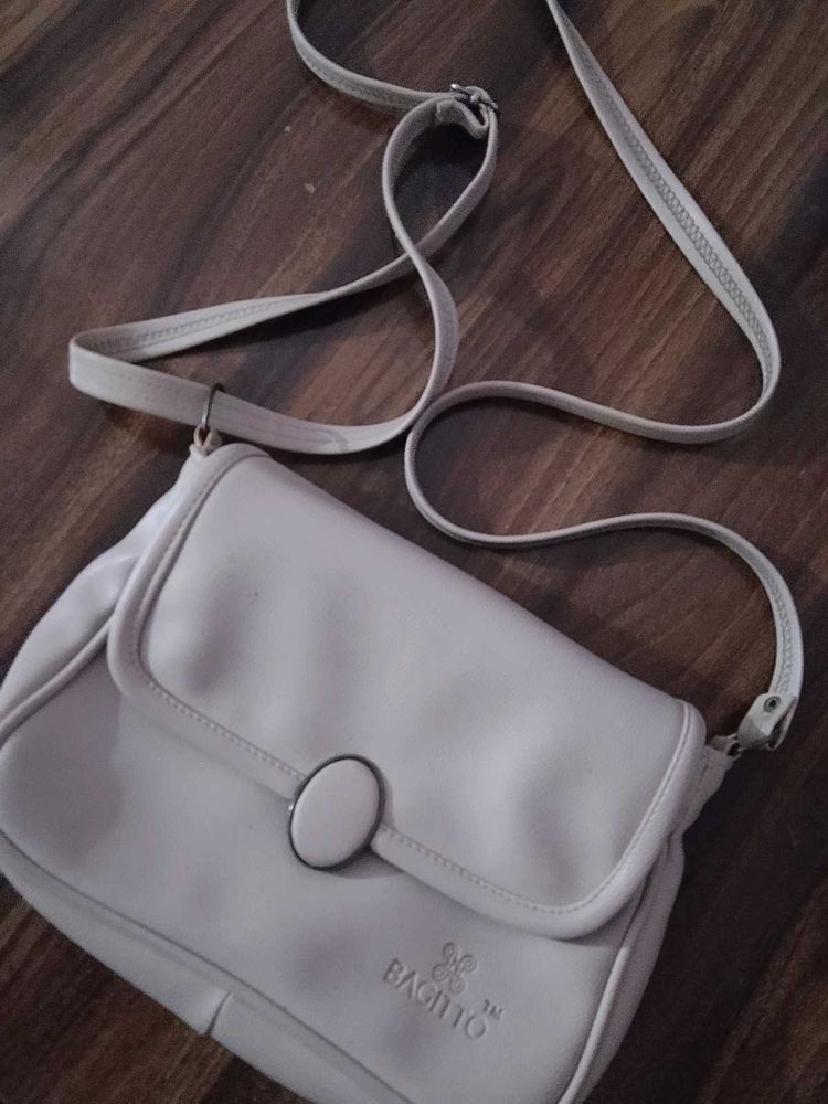 Chic Cream Crossbody Bag