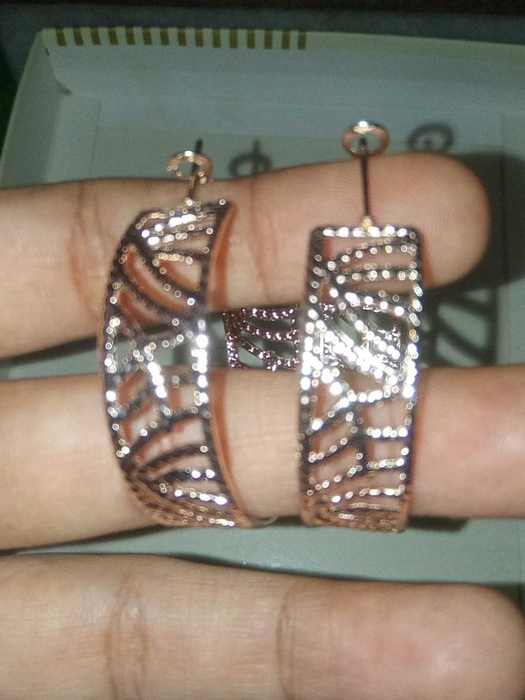 ring shape golden earrings