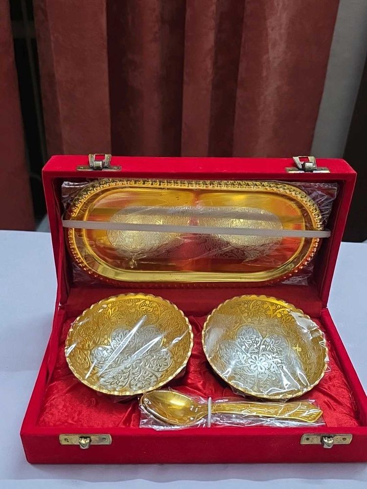 Decorative Serving Bowls with Spoons