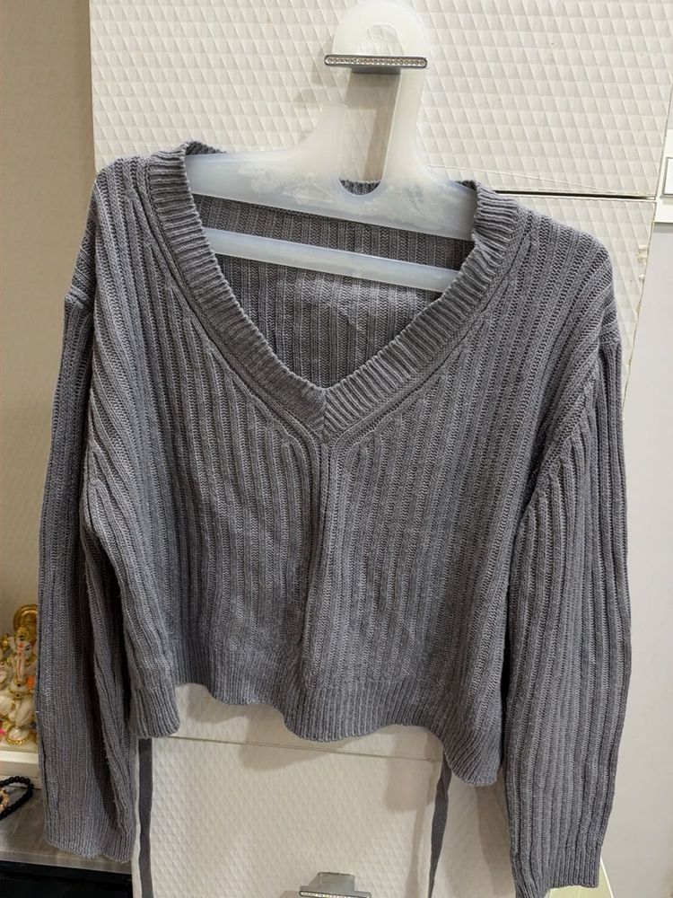 Grey V-Neck Cropped Ribbed Sweater