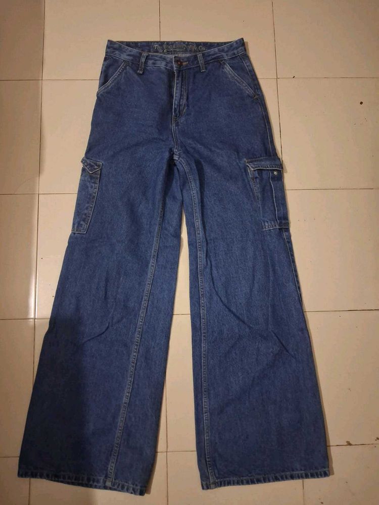 Wide Leg Cargo Jeans