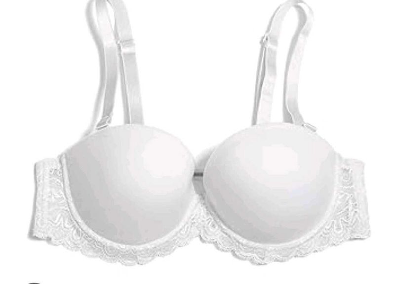 White Lace Trim Bra With Beautiful  Penty