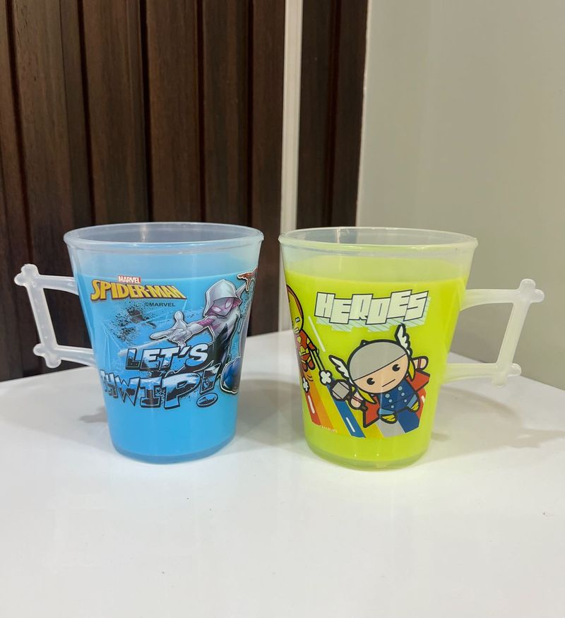 Superhero &amp; Spiderman Cups Set