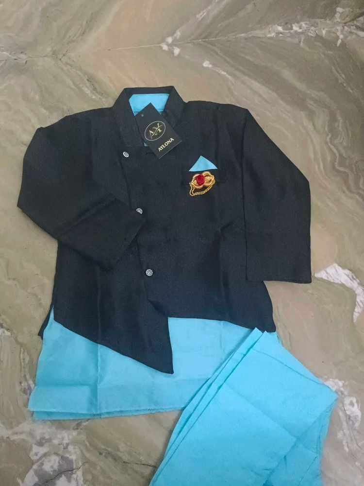 Stylish Black &amp; Blue Kurta Set