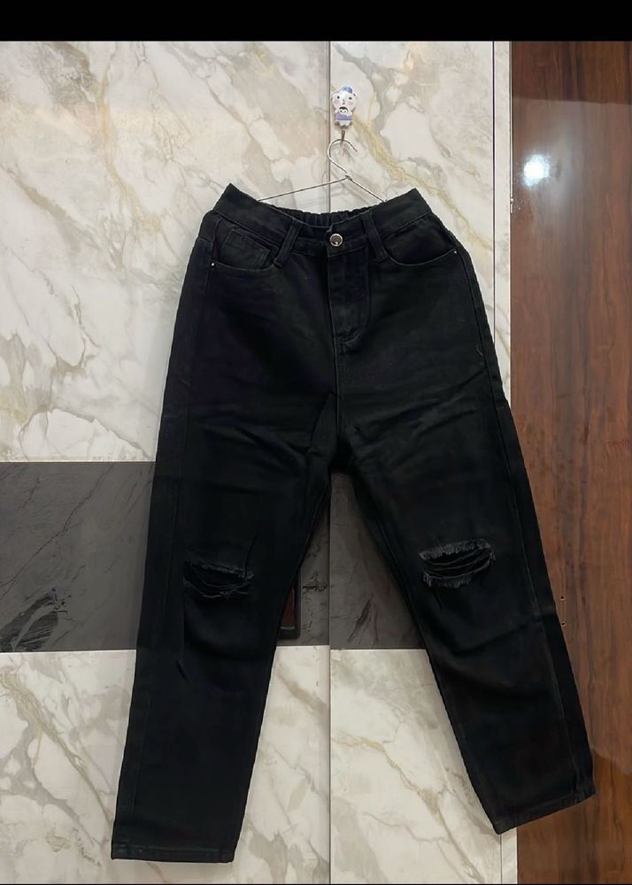 black urbanic jeans