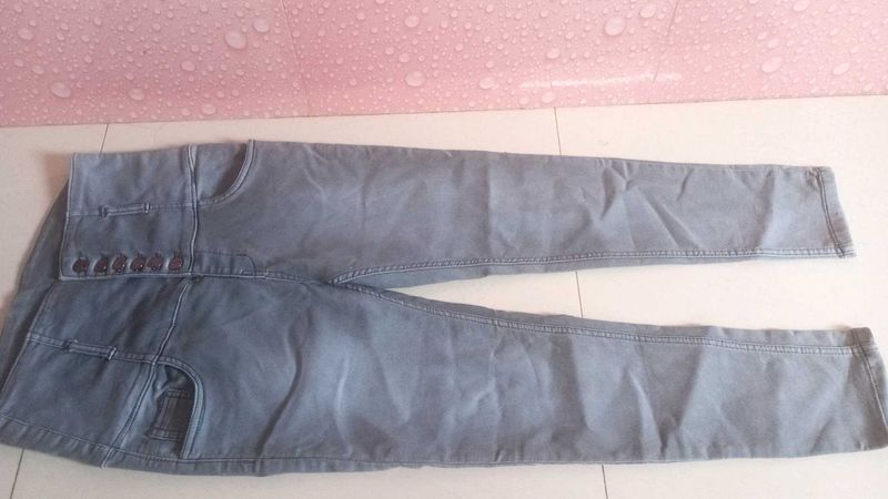 Light Wash Denim Jeans