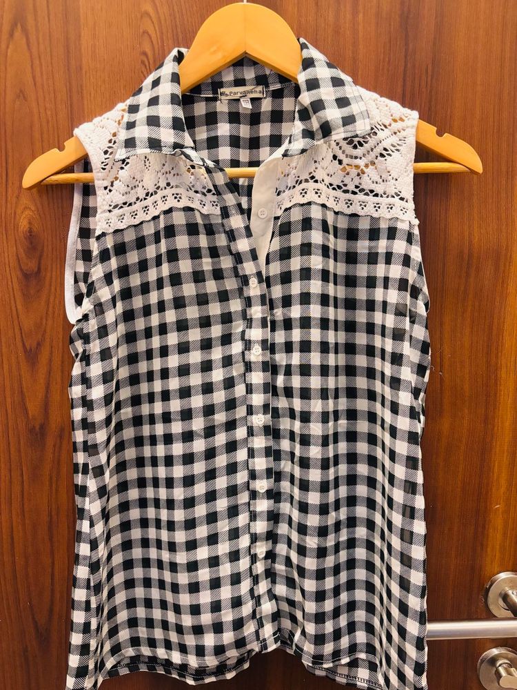 Chic Gingham Sleeveless Top