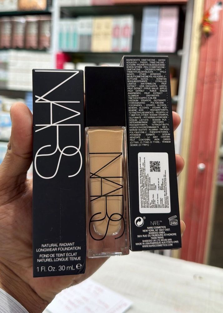 NARS NATURAL RADIENT FOUNDATION