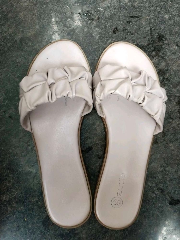 Stylish Women's Slide Sandals