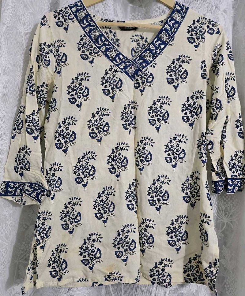 Cream &amp; Blue Floral Print Kurta