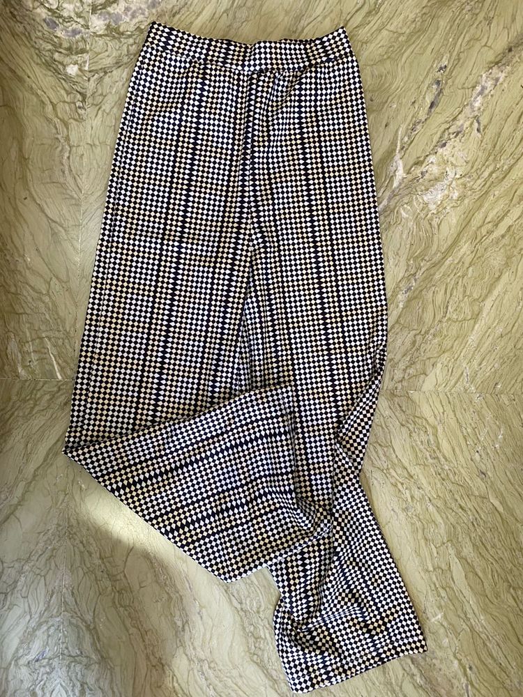 Chic Gingham Wide-Leg Pants