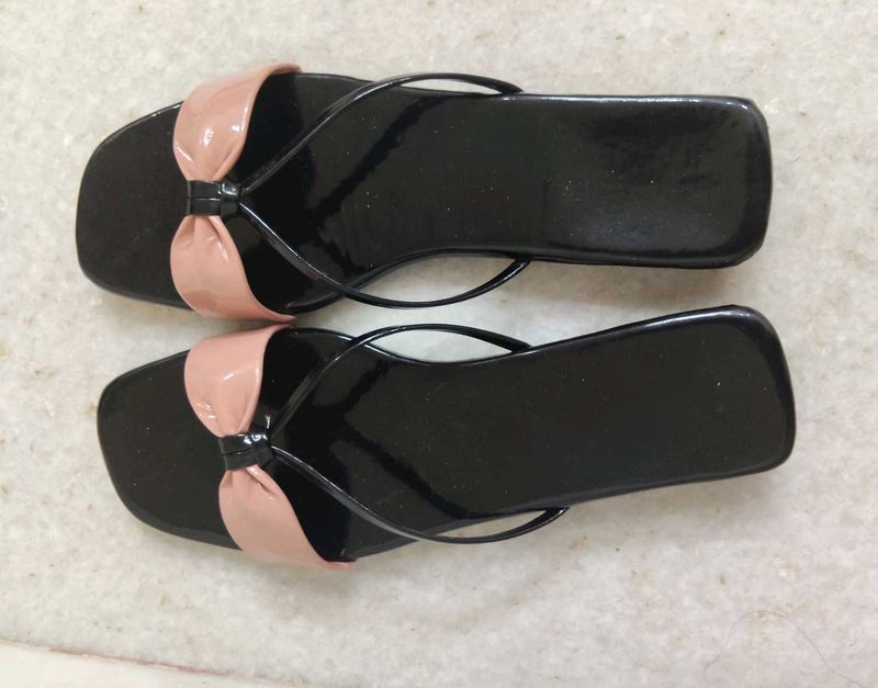 Elegant Black &amp; Pink Sandals