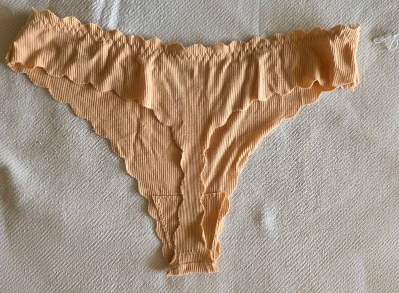 Peach Ribbed Thong with Scalloped Edge