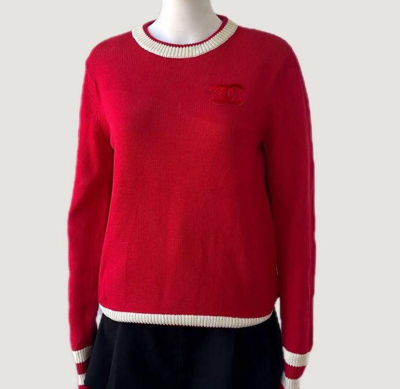 vintage Chanel uniform pullover