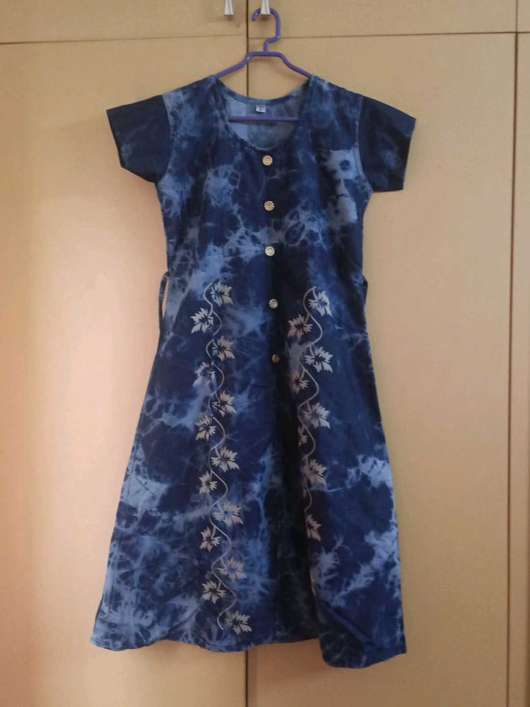 Blue Tie-Dye Kurta with Floral Embroidery