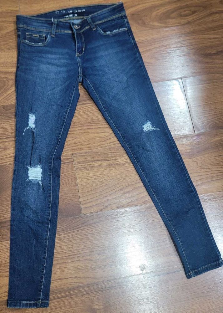 Ripped Skinny Jeans