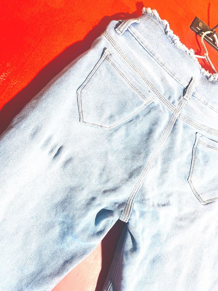 H&amp;M Light Wash Distressed Denim Jeans