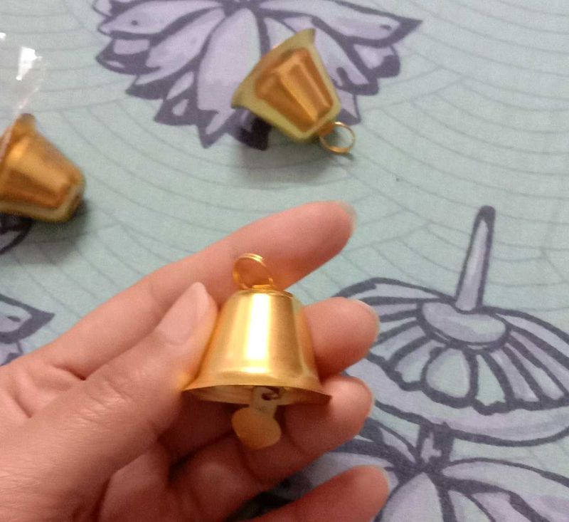 20 Craft Bells -Gold Tone