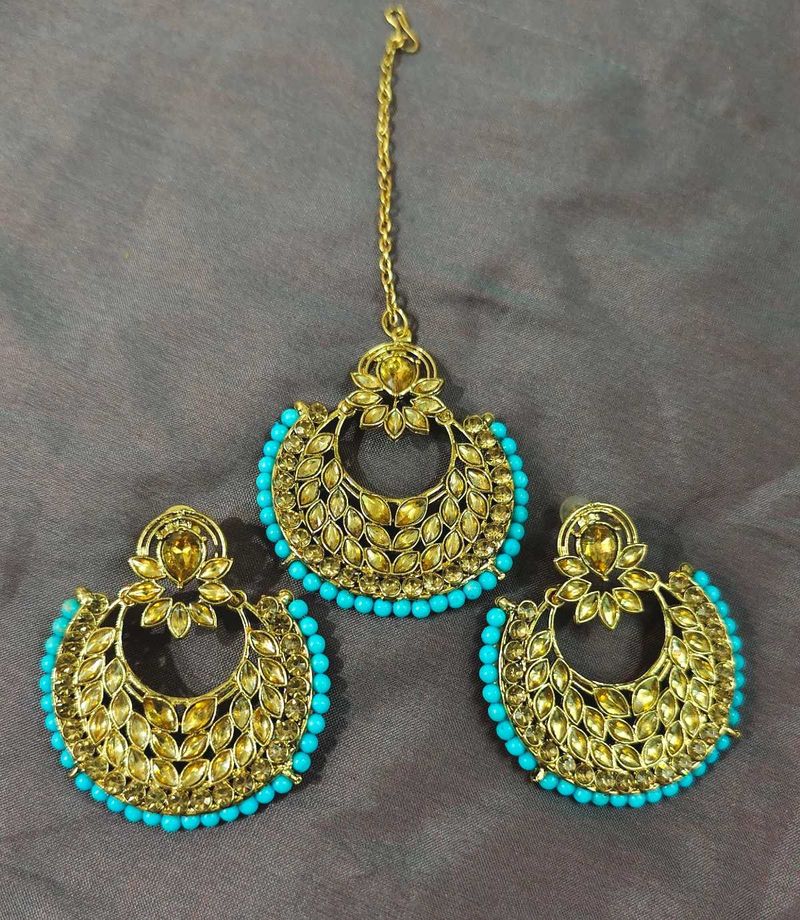 Blue Kundan Earrings n Tikka Set.