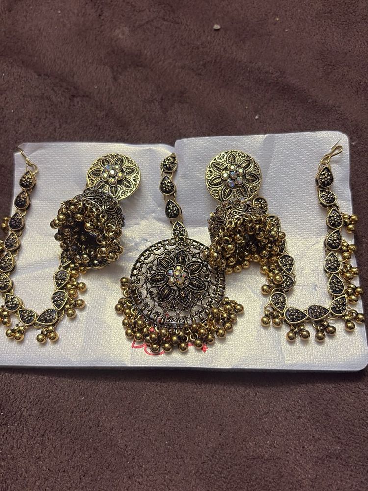 Elegant Jhumka Earring Set