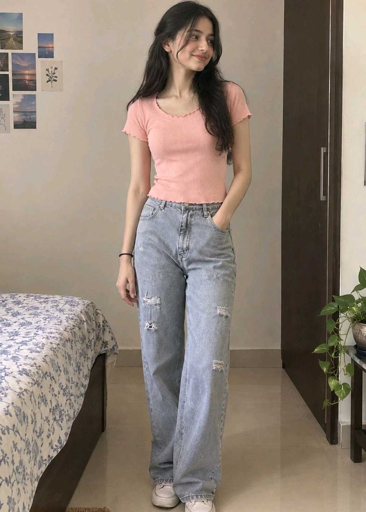 combo of peach top with jeans