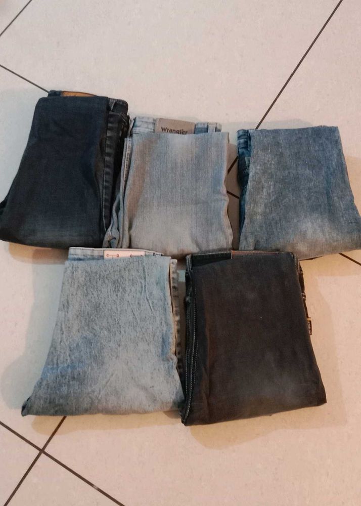 Bundle of 5 Pairs Jeans
