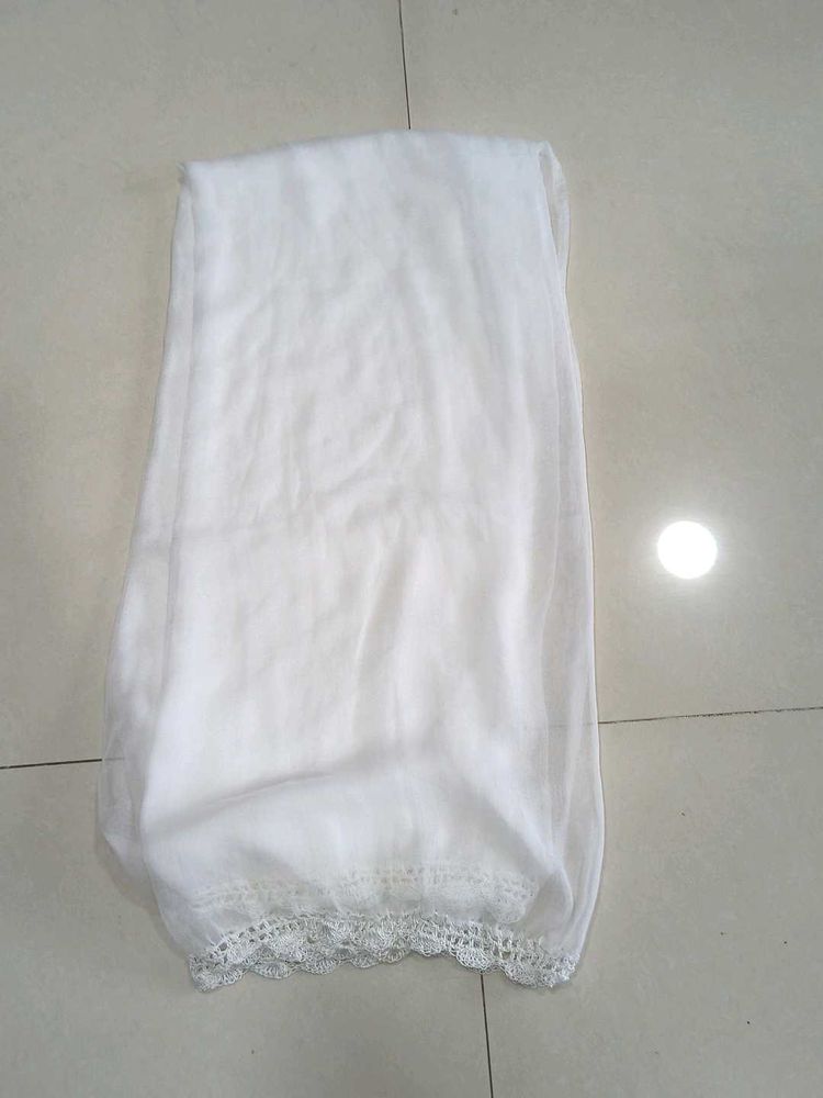 Elegant White Dupatta with Lace Trim