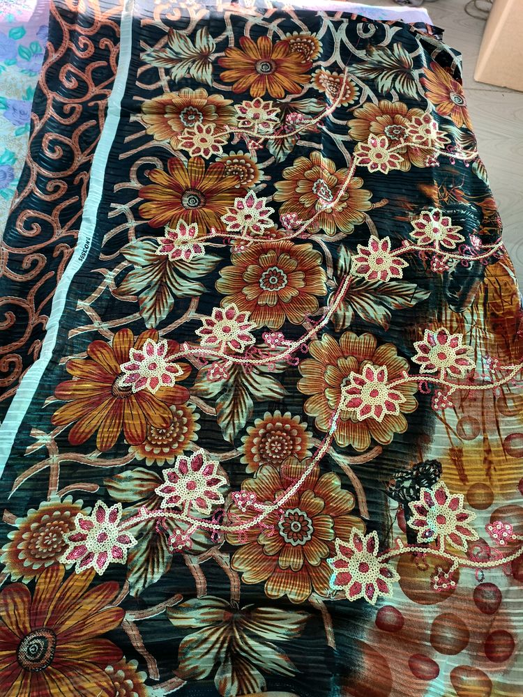 Saree With Blouse Unstitched